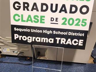 TRACE Grad Sign (Spanish)